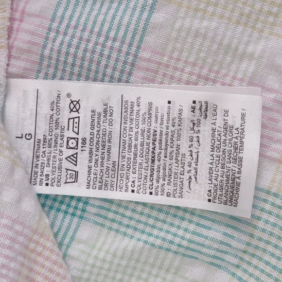 New Puff Sleeve Smocked Top Size L - Picture 7 of 7